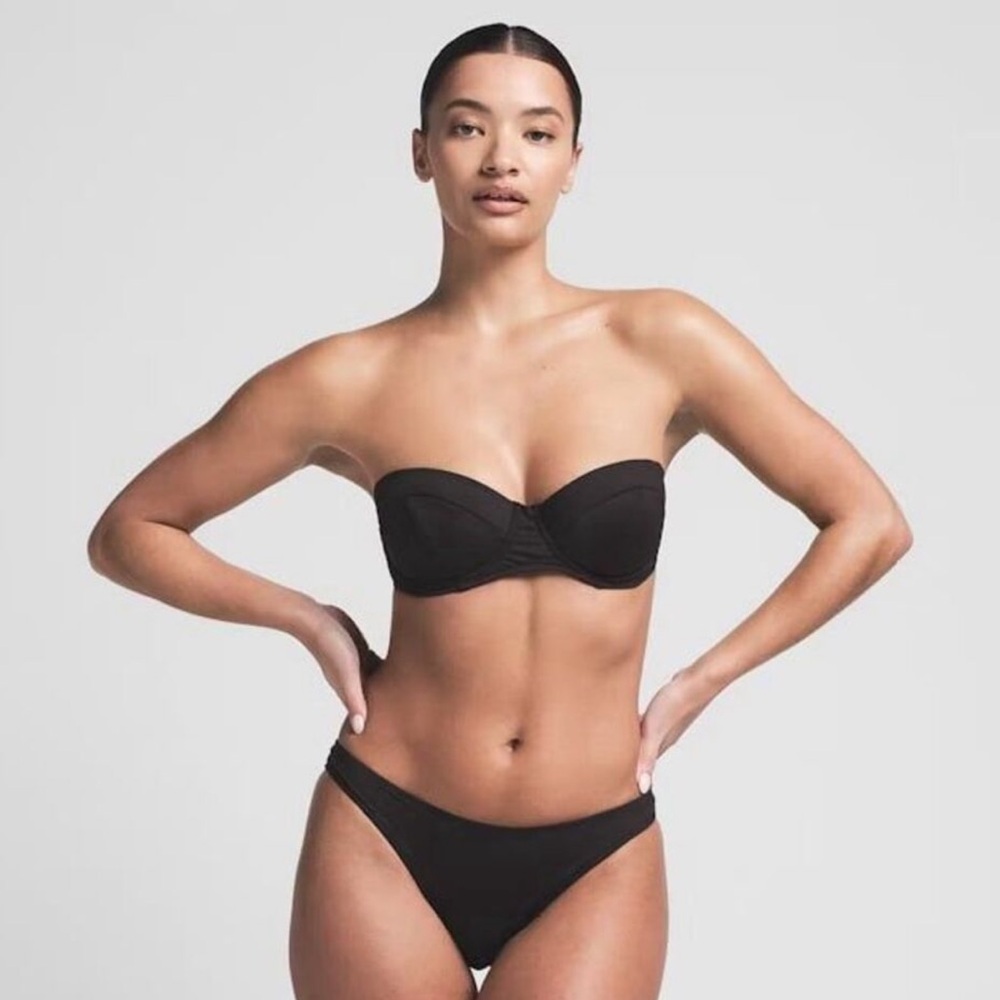 NEW SKIMS SIGNATURE SWIM STRAPLESS UNDERWIRE BIKINI TOP SZ XS
